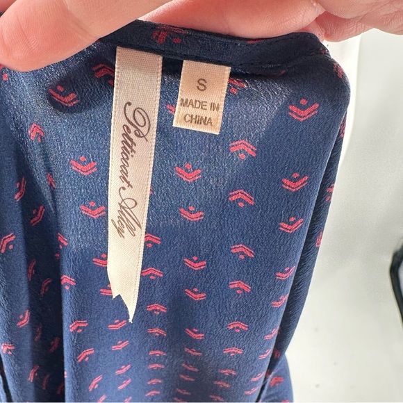 Petticoat Alley top S blue red 100% silk ruffle button down statement sleeves - Picture 11 of 12